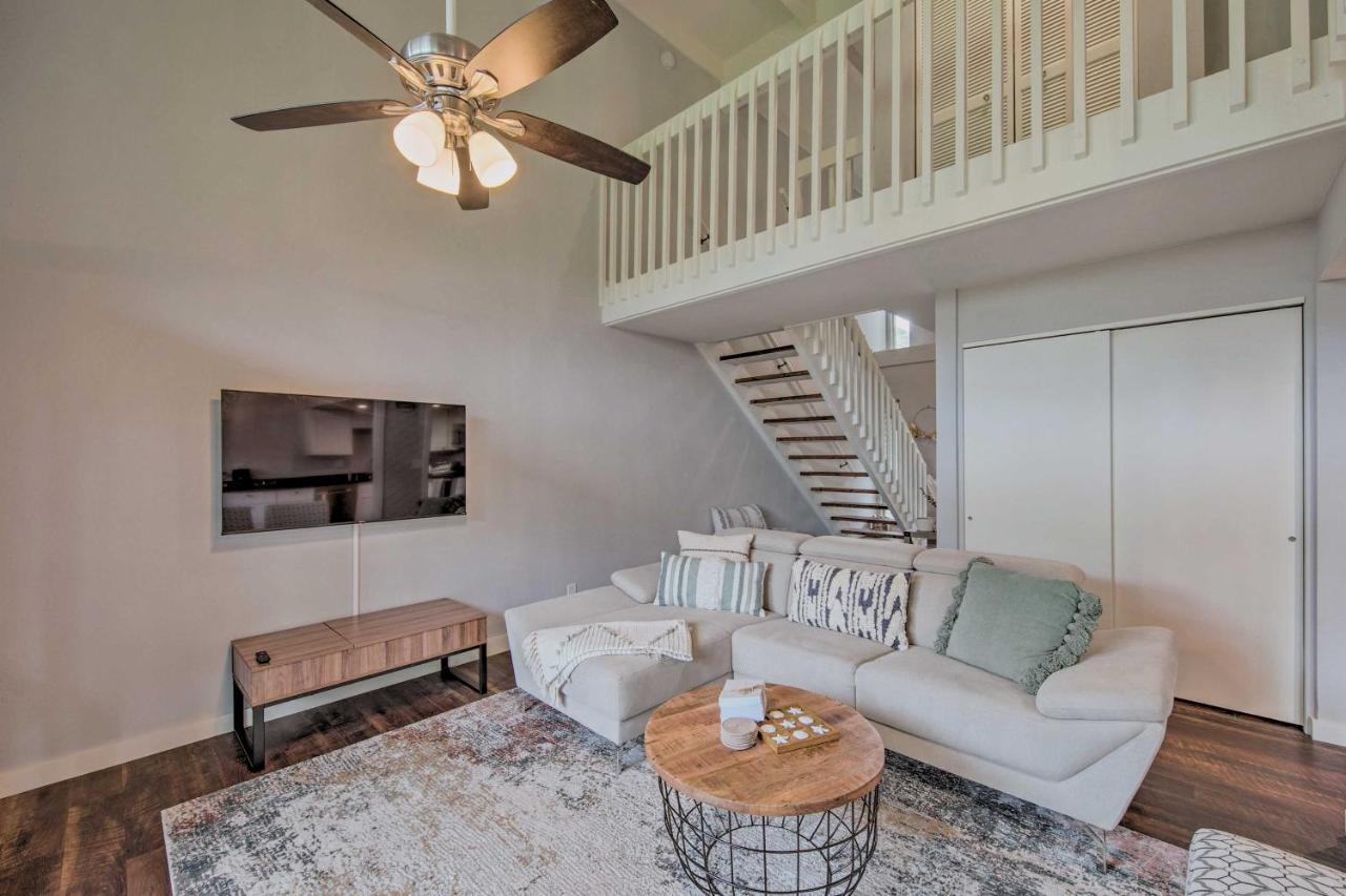 Coastal Escape With Pool, Near Beaches! *