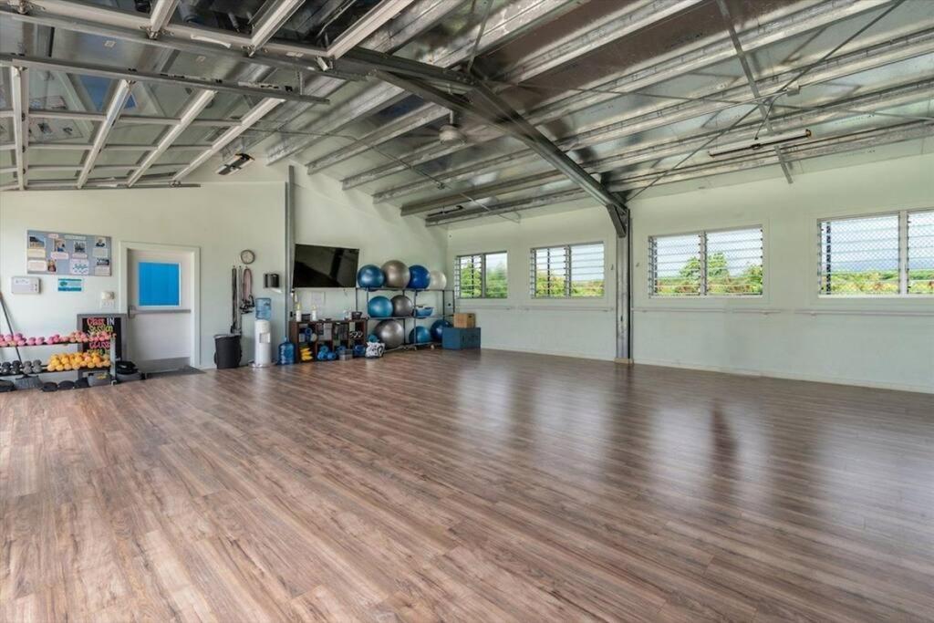 New 5br Estate - Ac Pool Gym Pickleball Holiday home