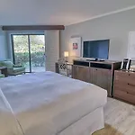 Chic Premier Garden Pool View Room Beach Front 4-Star Resort