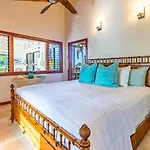 Hale On\'Tario - 2 Bedroom Plus Loft