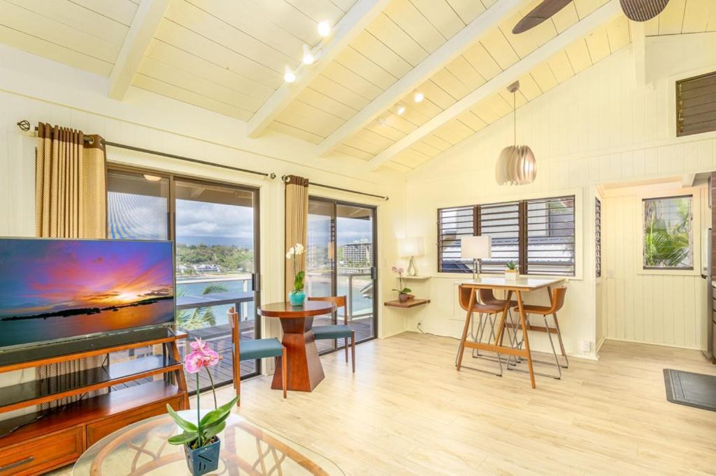 Pali Kai 17 A, Ocean Bluff, Nawiliwili Apartment Lihue