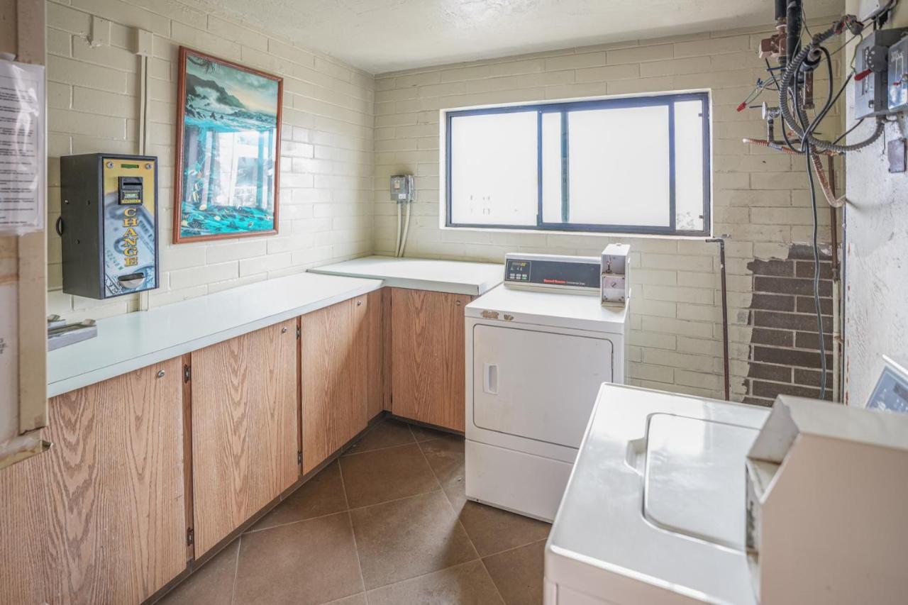 Kuhio Shores 410 Apartment