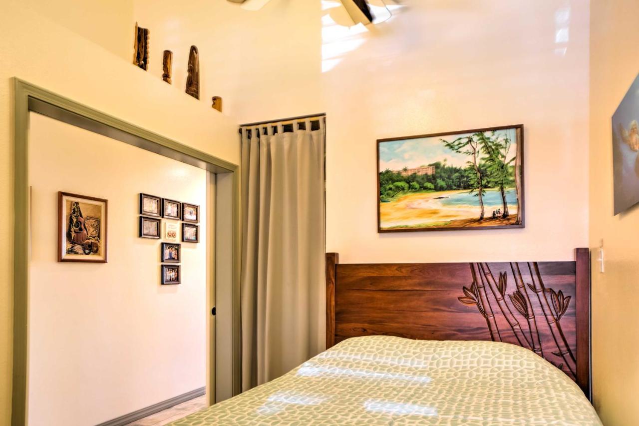 Pristine With Balcony Walk To Beach! Apartment *