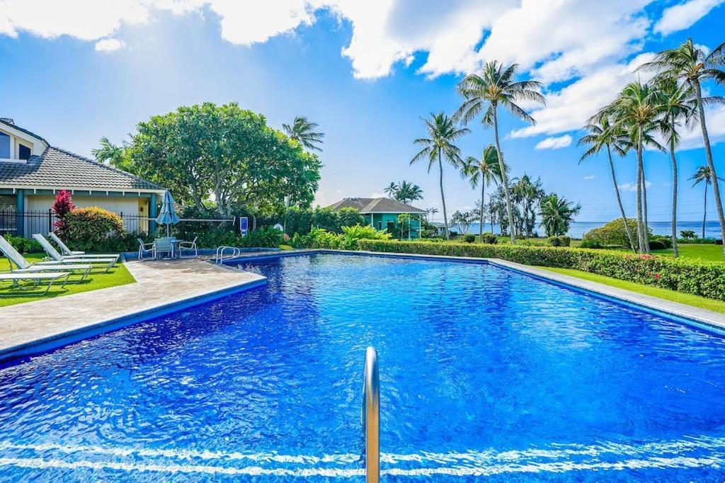 Honu He'e Nalu - The Surfing Turtle - Ocean & Beachfront! Stunning Views! * Koloa