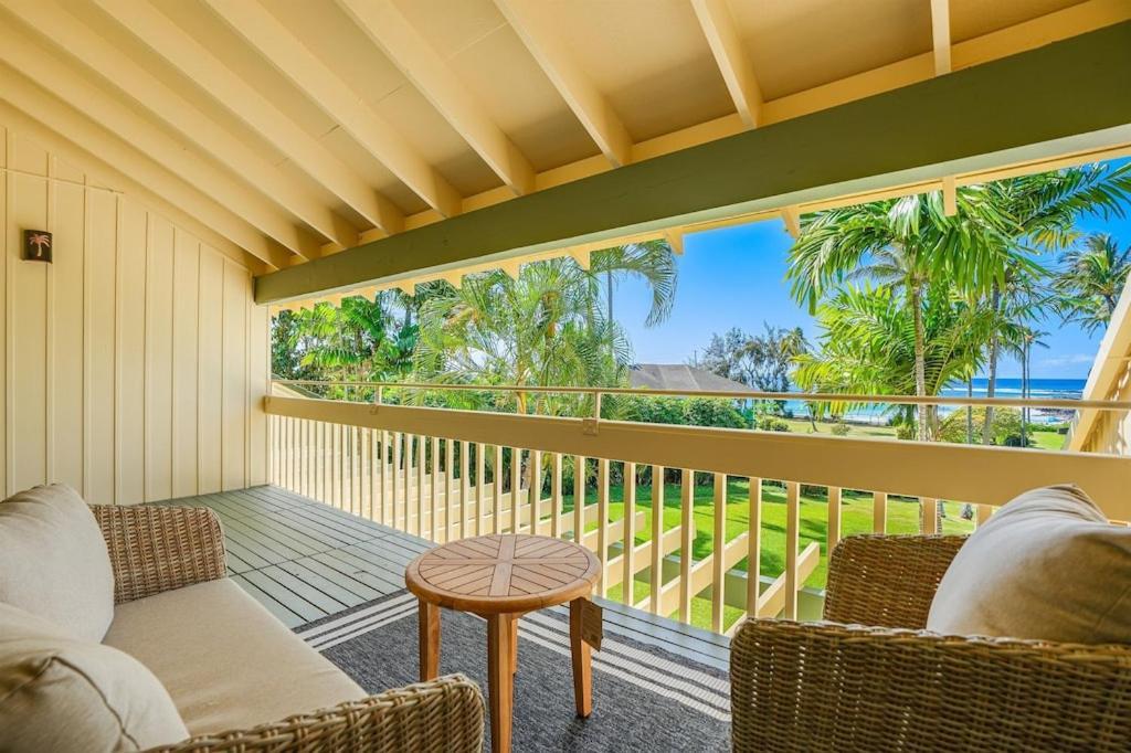 Honu He'e Nalu - The Surfing Turtle - Ocean & Beachfront! Stunning Views! *