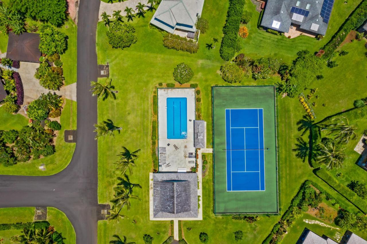 Holiday home 4br 2ba Newly Furnished Home, Ac, Pool, Tennis *