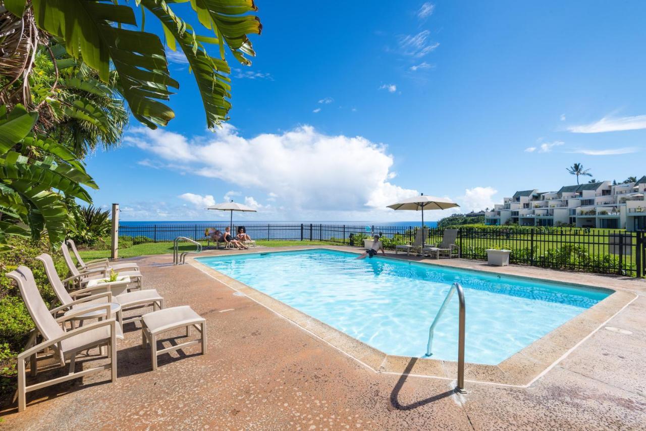Puu Poa Ocean Bluff Condo, Incredible Views, Walk To Beaches, Pool & Tennis *
