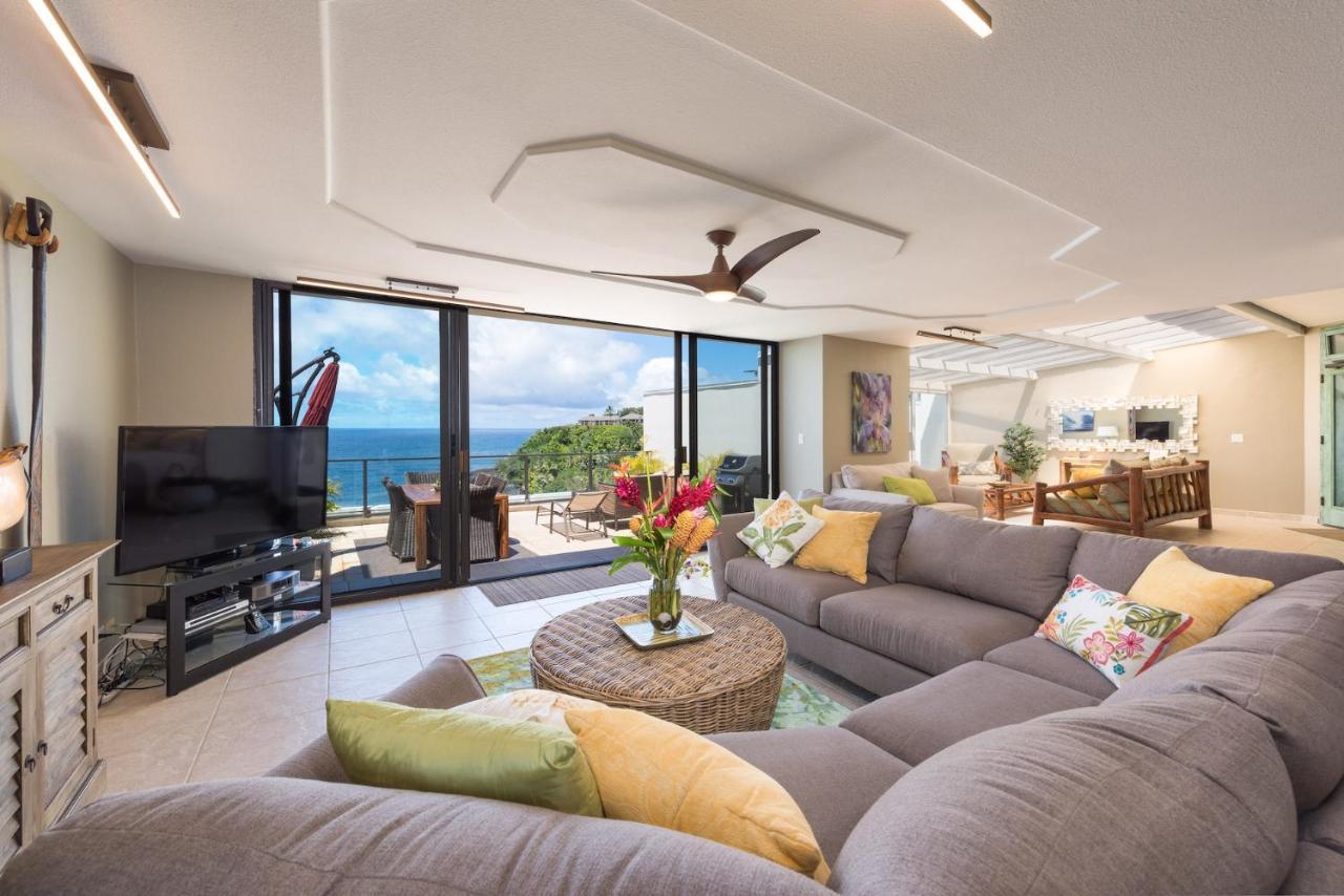 Puu Poa Ocean Bluff Condo, Incredible Views, Walk To Beaches, Pool & Tennis *