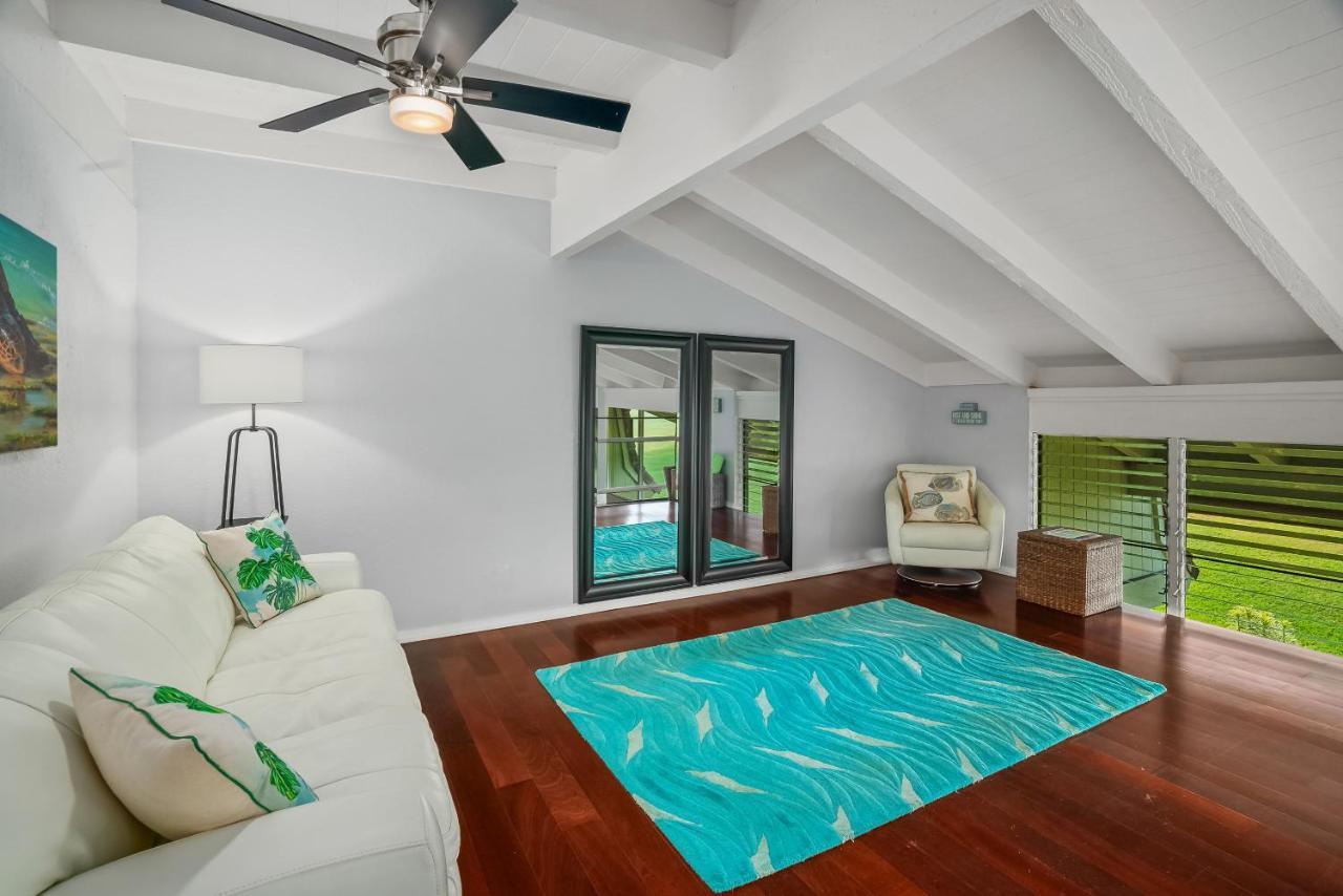 Beautiful 2br 2ba Puamana, Ocean And Mountain View, Pool Holiday home Princeville