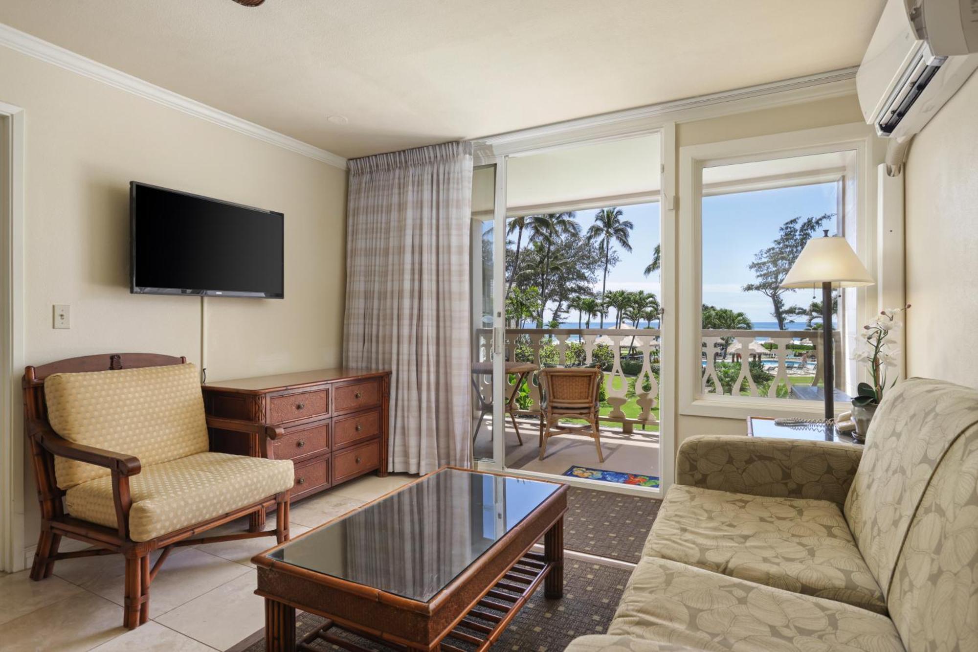 Aston Islander On The 3* Kapa'a