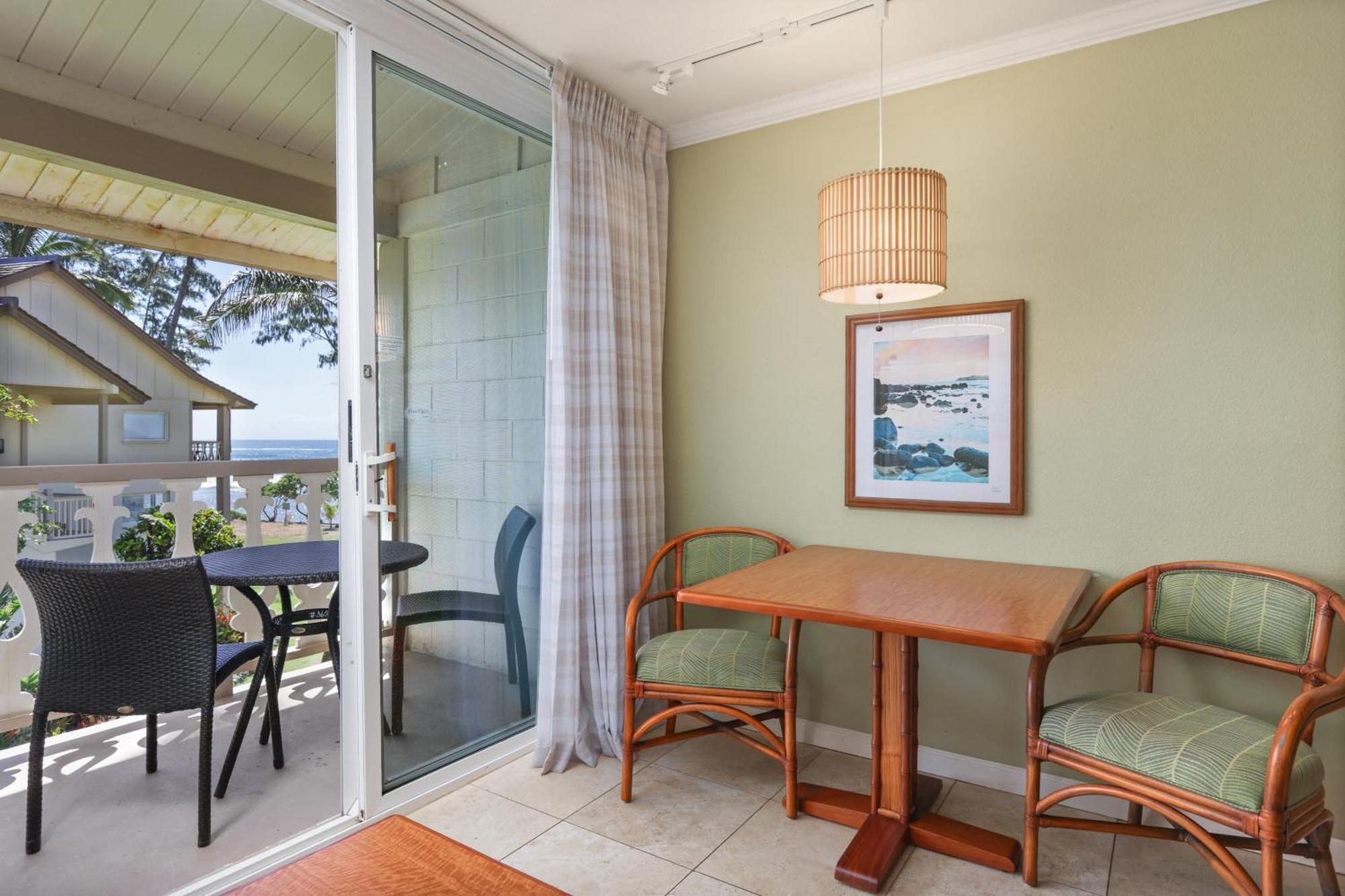 Aston Islander On The 3* Kapa'a