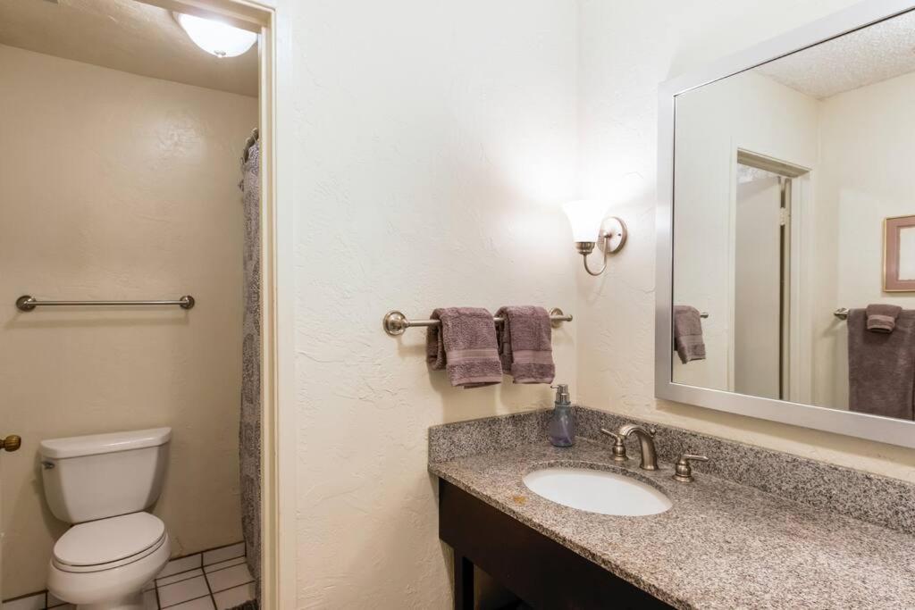 Lovely 1 Bedroom With Kitchen, Free Wifi & Parking Apartment Kapa'a