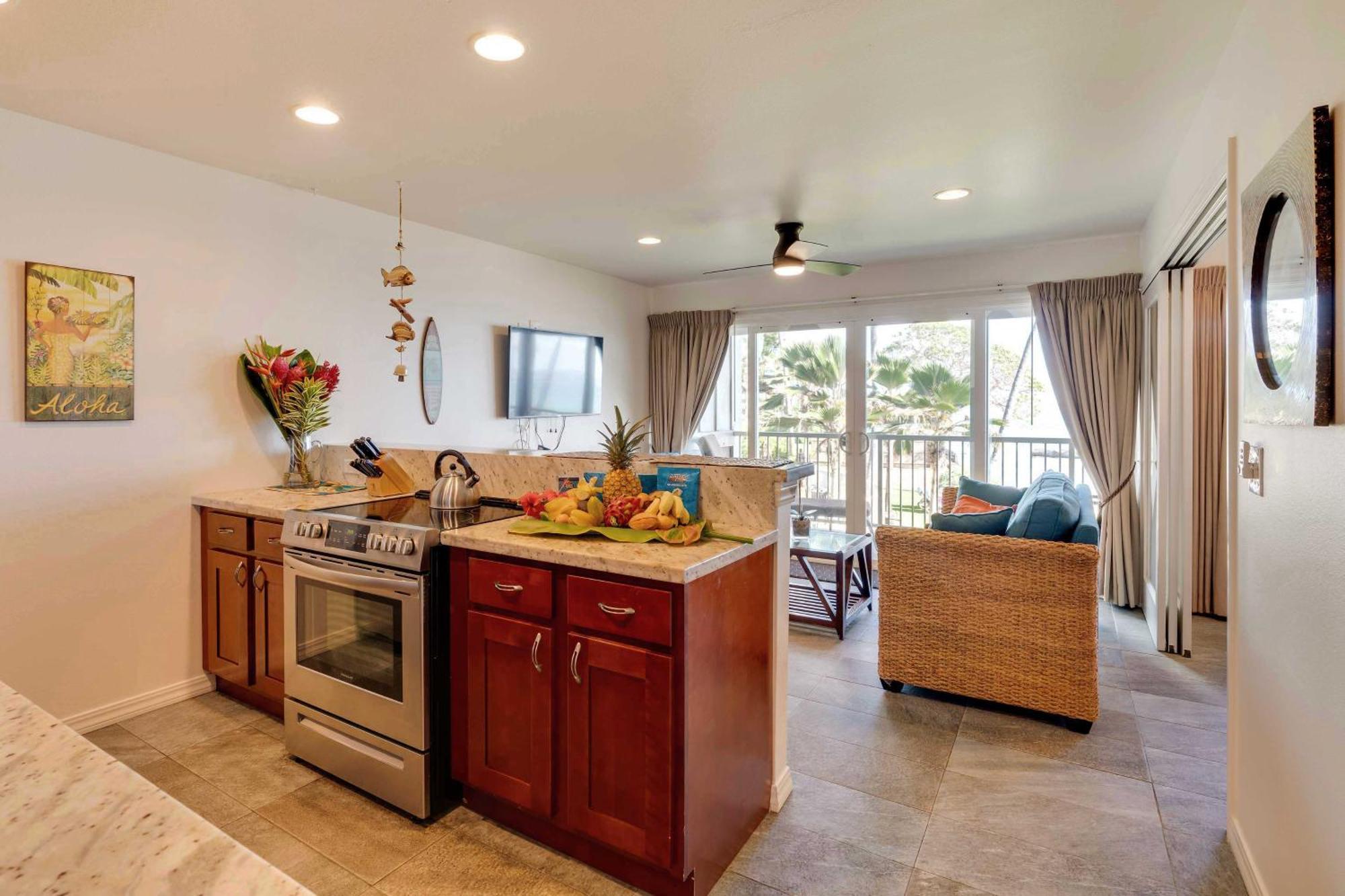 Waipouli Beachfront With Balcony And Ocean Views *