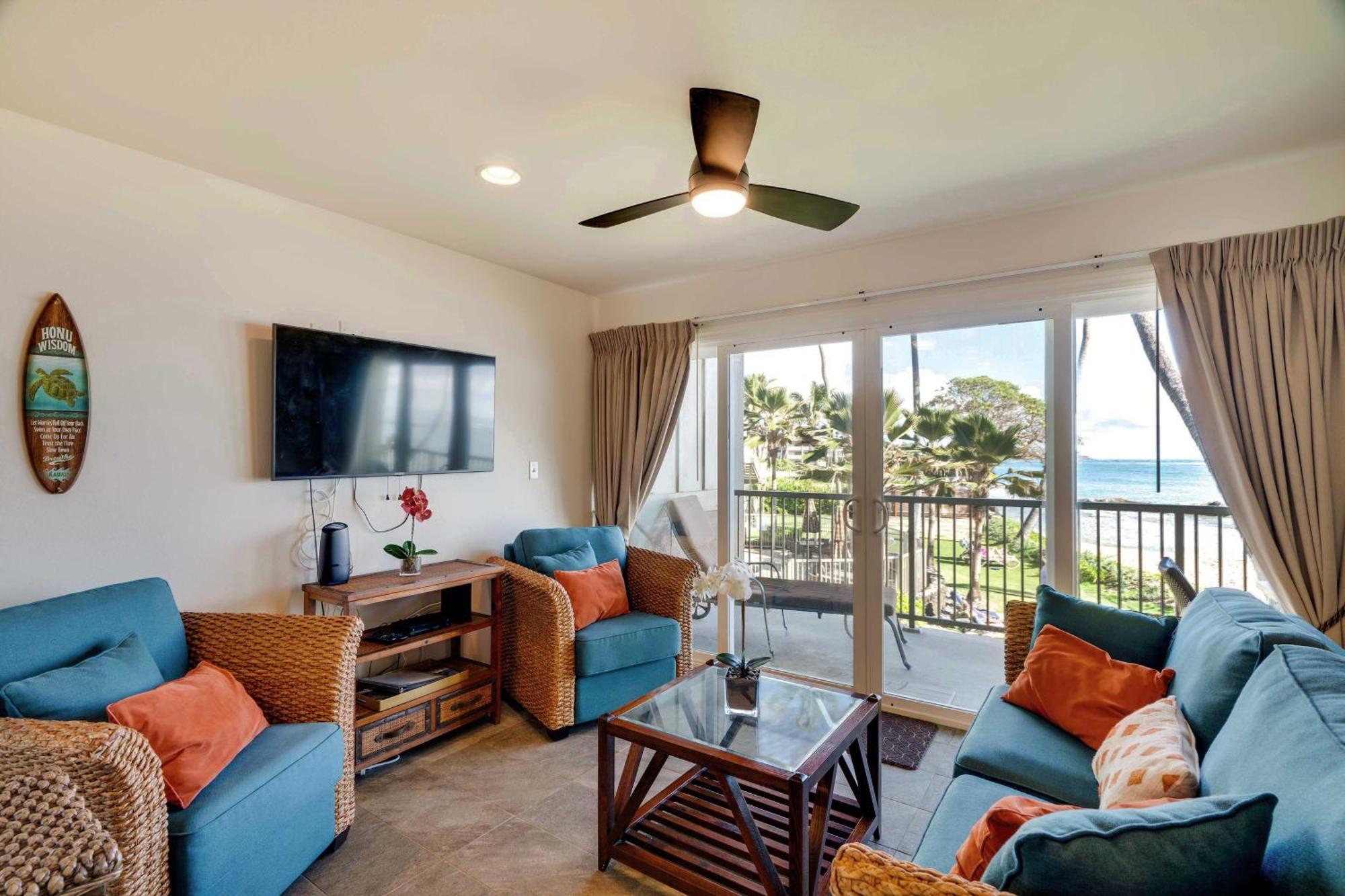Waipouli Beachfront With Balcony And Ocean Views *