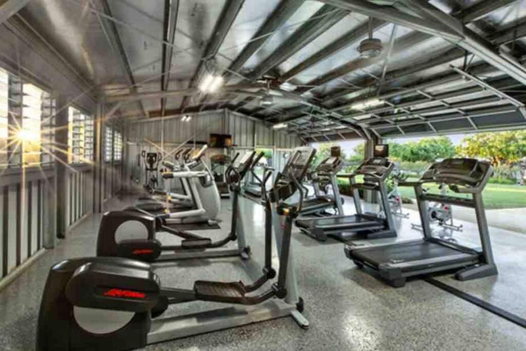 New - 7bd Estate - Ac Pool Slide Gym Pickleball Koloa