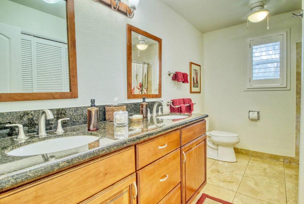Apartamento Pono Kai #a101 - A Welcoming 2 Bdrm - 2 Bath, Private Beachfront Vacation *