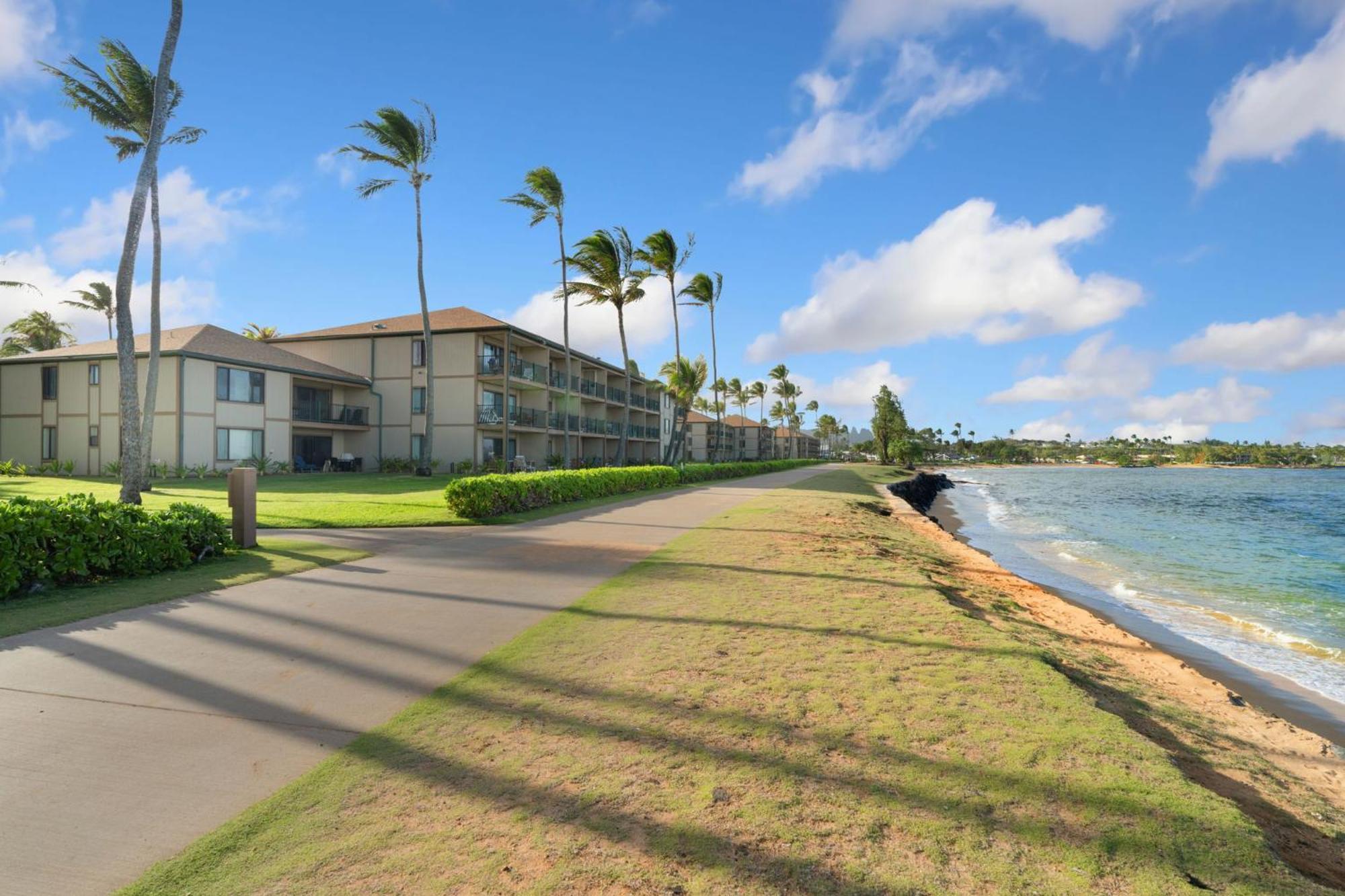 Apartment Pono Kai J305