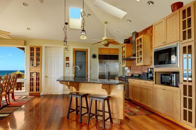 Ocean View, Beautiful Sunrise, Private Pool, Walk To Beaches Holiday home