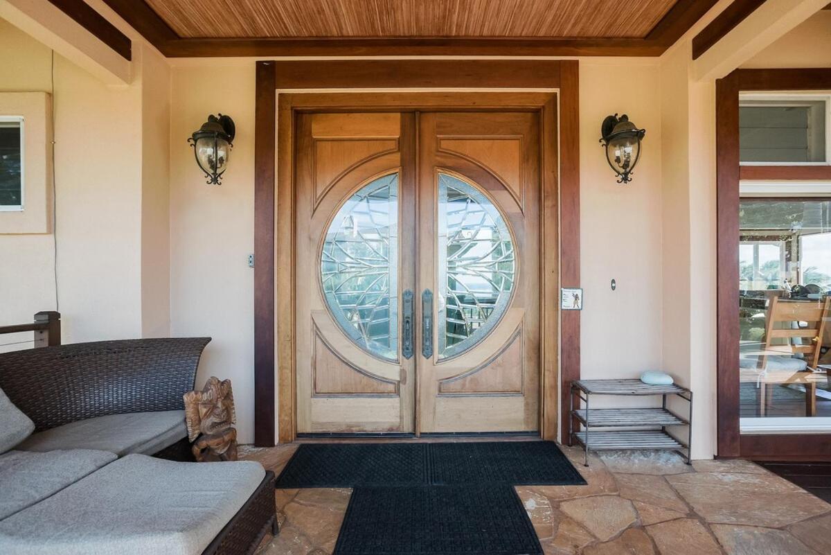 Ocean View, Beautiful Sunrise, Private Pool, Walk To Beaches *