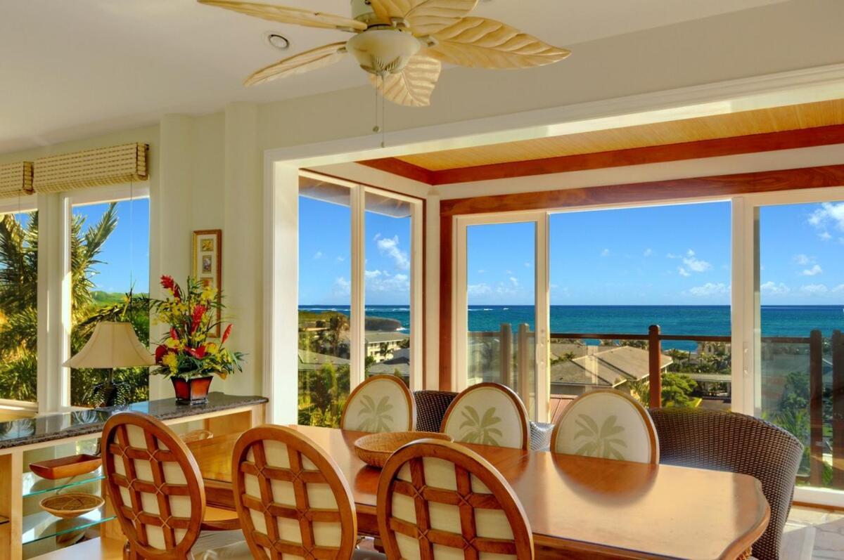 Ocean View, Beautiful Sunrise, Private Pool, Walk To Beaches Holiday home