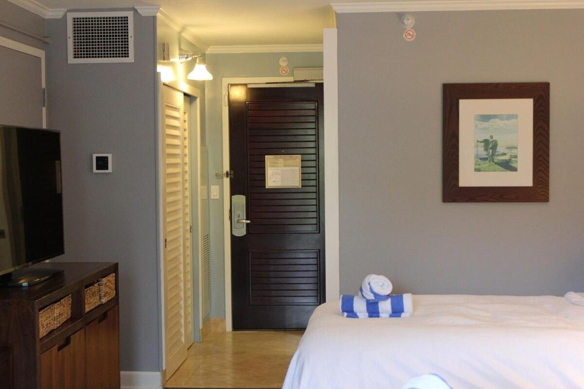 New! Chic Mountain View At 4 Star Beachfront *