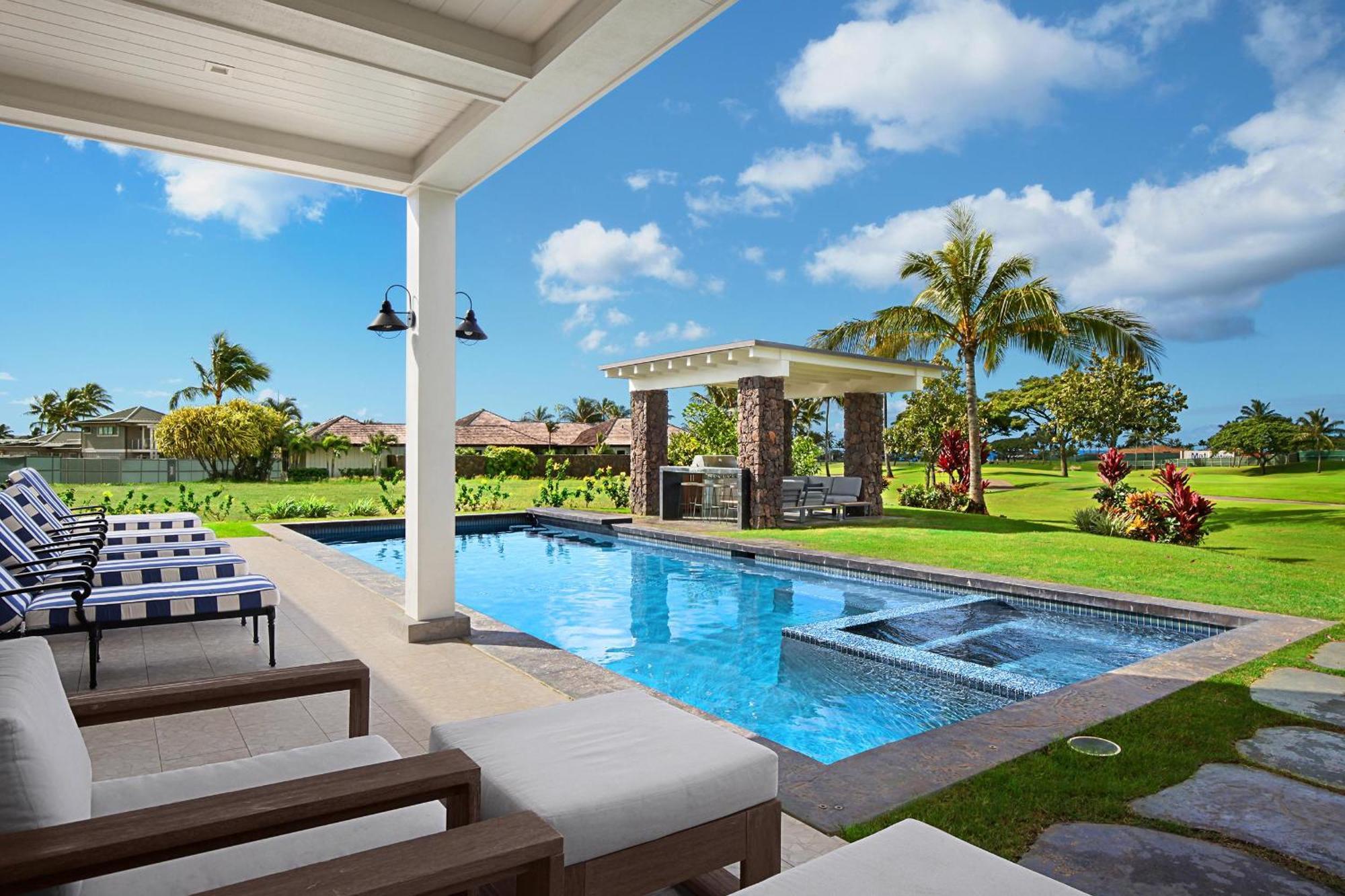 Ocean And Golf Course Views *