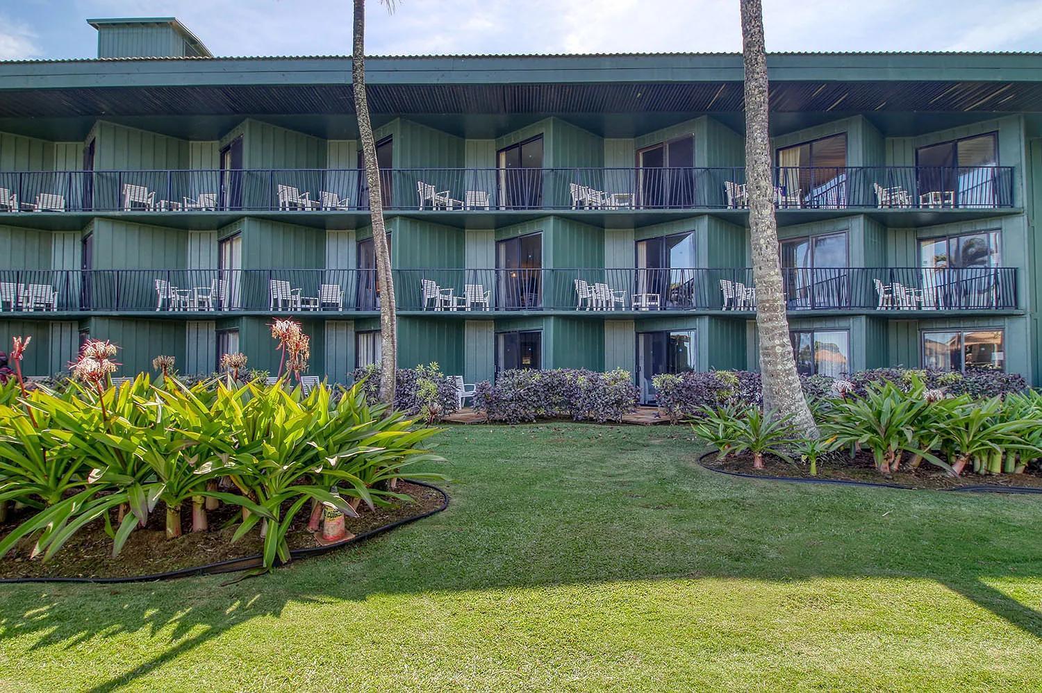 Chic Premier Garden Pool View Front 4-star * Lihue