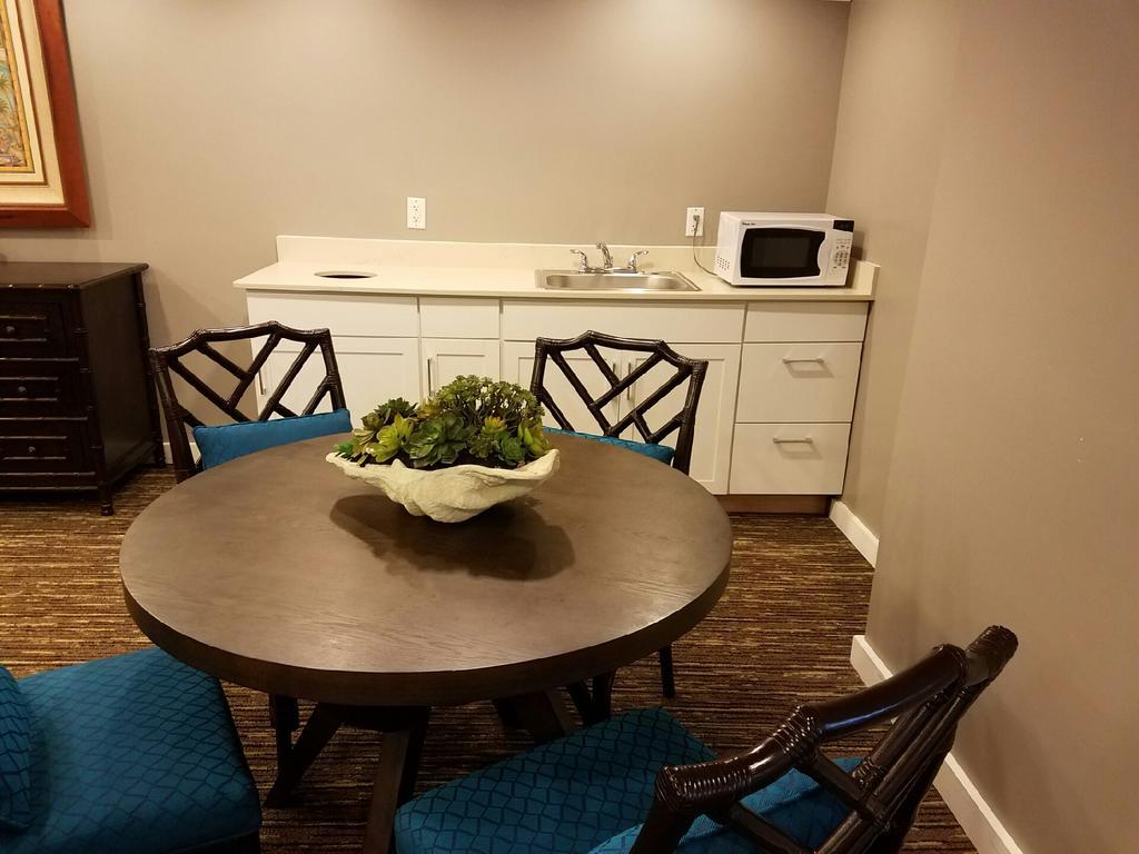 2417 At Oceanfront Kauai Drive Private Aparthotel