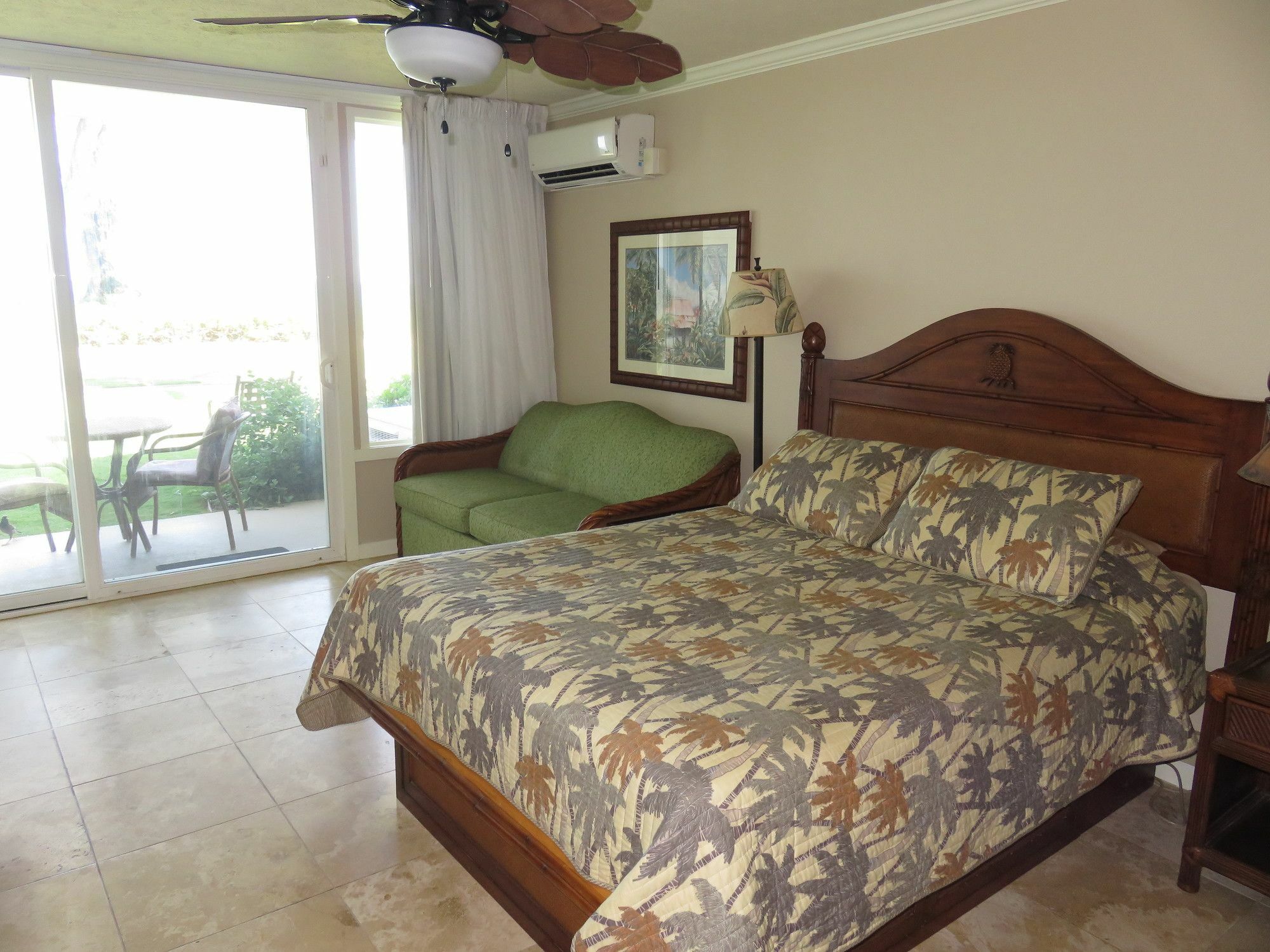 Kreller's Islander Getaway Hotel